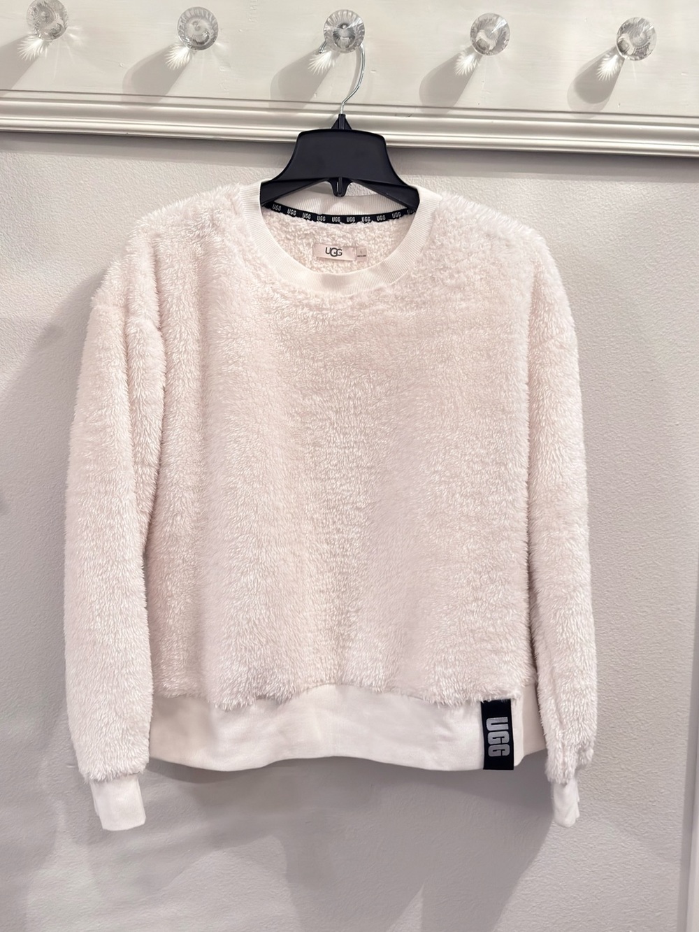 UGG Women's Cozy Sherpa Teddy Fleece Crewneck Pullover Sweatshirt - size L